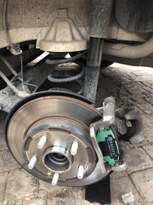 自己動手豐衣足食 詳細圖解大眾V7更換剎車片全過程