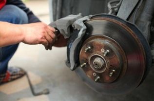 汽車年檢避坑指南 9種常見剎車片問題，可能導致無法通過年檢